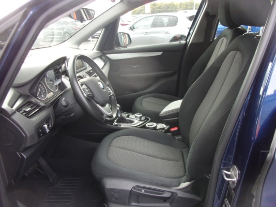 BMW S&eacute;rie 2 active tourer BMW S&eacute;rie 2 Active Tourer 218d 150ch Lounge A-004.jpg